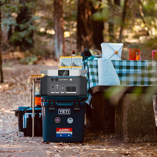 2023011813571311 - SKE USB Type C DC AC Output Solar Generator 896Wh 1000W Portable Power Station For Outdoor Camping $799